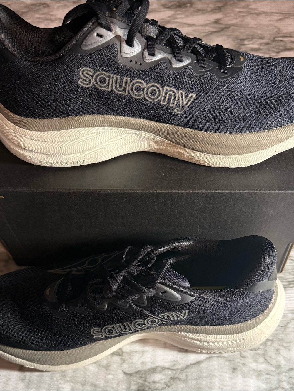 NIB Saucony Ride 19 black/ pewter Running Shoes sneakers  Men’ size 11 $145